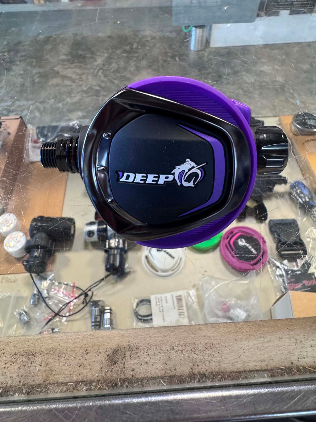Deep 6 Signature Series 2nd Stage Regulator - Purple